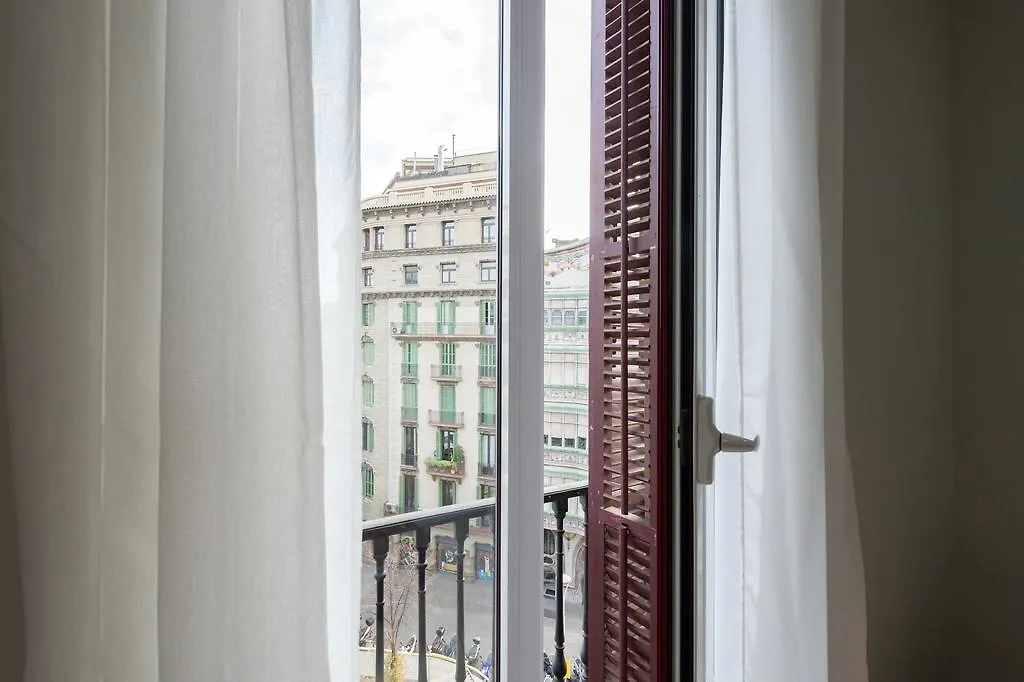 The Vintage Rentals Barcelona Apartment